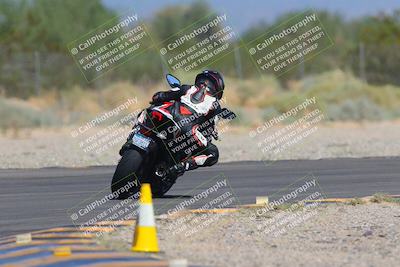media/Sep-25-2023-Moto Forza (Mon) [[81ffa65e0a]]/B-C Group/Session 4 (Turn 2 Backside)/